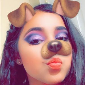 Meet your Posher, Mia